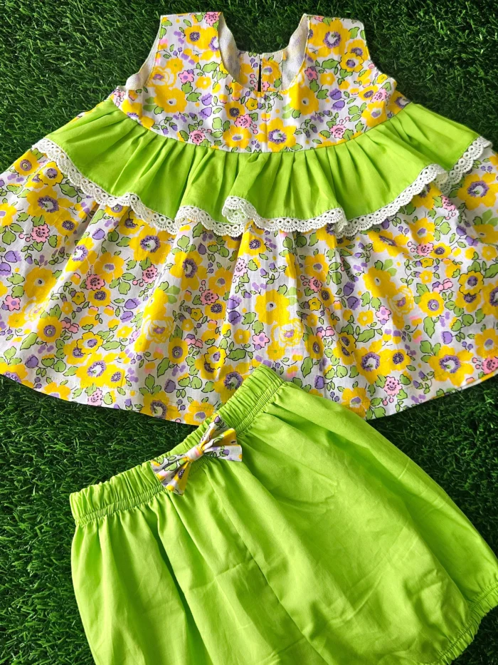 Baby girls tops and half pants